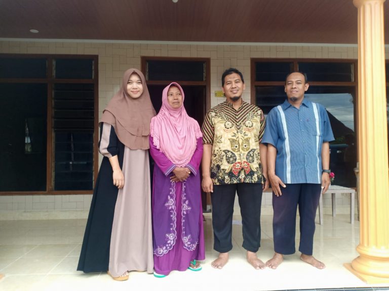 SUDARSI KELUARGA